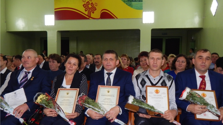 В Яльчикском районе отметили День работника сельского хозяйства и перерабатывающей промышленности