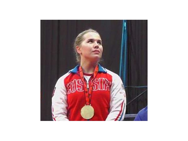 Александра Козлова завоевала три медали на молодежном первенстве Европы по тяжелой атлетике