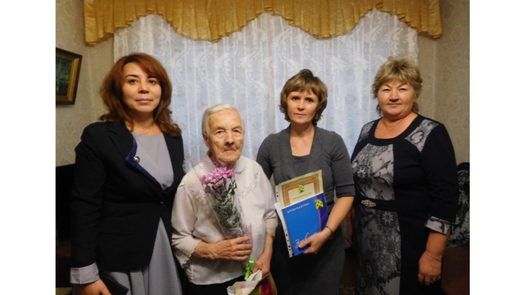 Ветеран Великой Отечественной войны Мария Васильевна Кошмарова отметила 90-летний юбилей