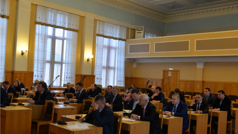 Вопросы повестки дня внеочередного 25-ого заседания обсудили депутаты Чебоксарского городского Собрания депутатов на совместном заседании постоянных комиссий