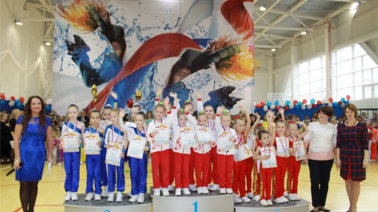 Праздник красоты и грации: в Чебоксарах прошли Всероссийские соревнования по фитнес-аэробике и акробатическому рок-н-роллу