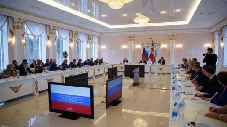 Министр Юрий Исаев принял участие в заседании Совета Минобрнауки России по кадетскому образованию