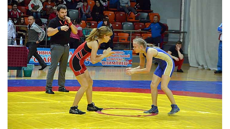 Спортсменки из Чувашии завоевали восемь медалей на всероссийских соревнованиях по женской борьбе на призы фонда имени Ивана Ярыгина