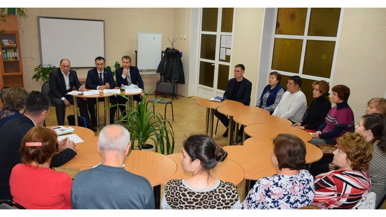 С участием министра экономического развития, промышленности и торговли Чувашской Республики В.А. Аврелькина в городе Шумерля прошел Единый информационный день