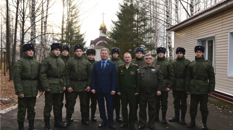 Евгений Кадышев принял участие в торжественной церемонии проводов призывников из Чувашской Республики на службу в Президентский полк