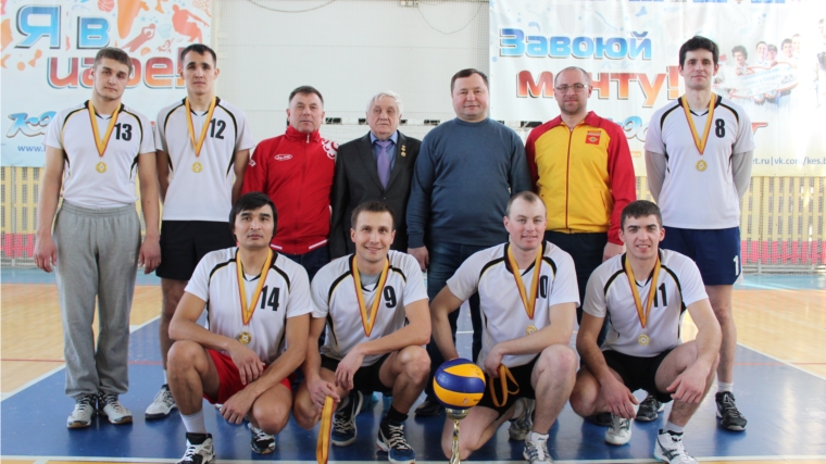 Сборная команда города Канаша победно начинает защиту титула победителя первенства Чувашской Республики по волейболу сезона 2017-2018 года среди мужских команд второй лиги