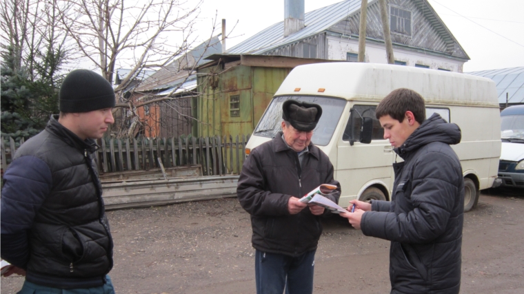 В Калининском районе жителям частного сектора напомнили о профилактике пожаров