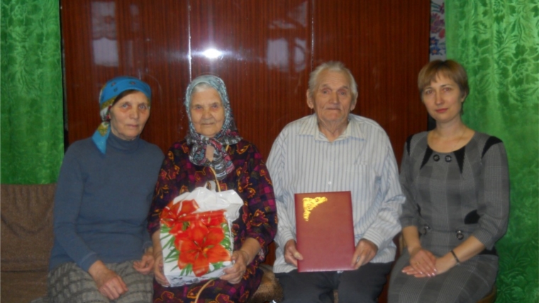 Супруги Пчеловы отметили благодатную свадьбу – 70-летие совместной жизни
