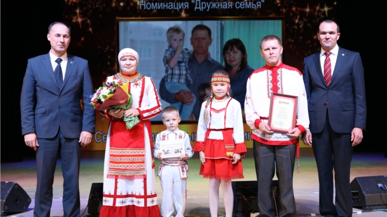 Глава Чувашии Михаил Игнатьев: «Год Матери и Отца в Чувашии завершается принятием ряда знаковых решений, направленных на поддержку семьи»