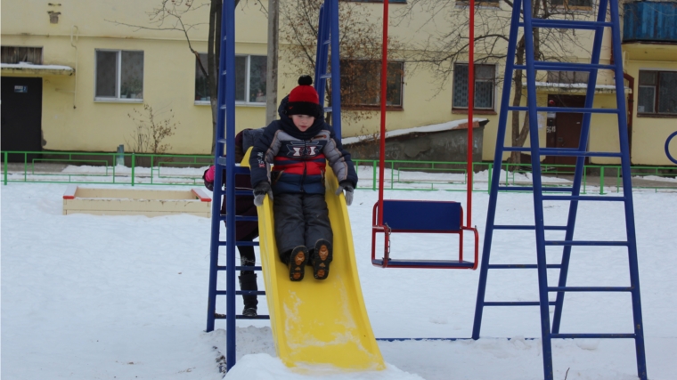 В городе Канаш прошло открытие дворовой территории у домов 5,6,7 Восточного микрорайона