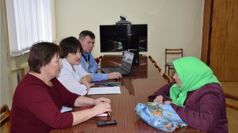 В администрации Красночетайского района идет личный прием заявителей в рамках общероссийского дня приема граждан