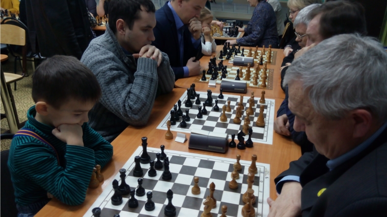 Педагоги образовательных организаций города приняли участие в шахматном турнире