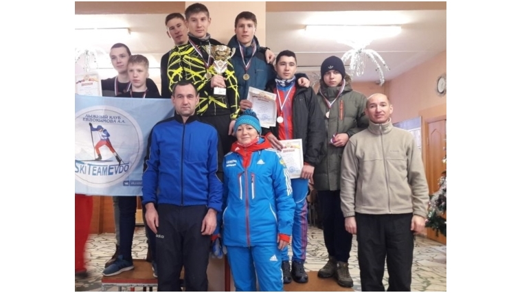 Команда заволжских лыжников завоевала золото чемпионата города по лыжным гонкам «Открытие зимнего сезона»