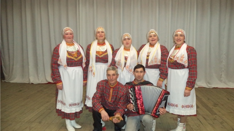 В Яншихово-Норвашском доме культуры состоялся праздничный концерт ансамбля &quot;Саймал&quot;