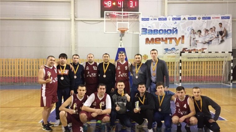Баскетболисты Клуба любителей баскетбола сохранили звание чемпиона города Канаш по баскетболу среди мужских команд