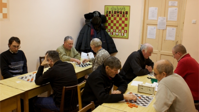 Шумерлинские ветераны встретились в «интеллектуальном бою» на шахматной доске