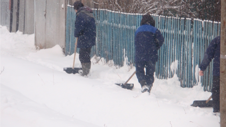 Очистка дорог от снега в Вурнарском городском поселении