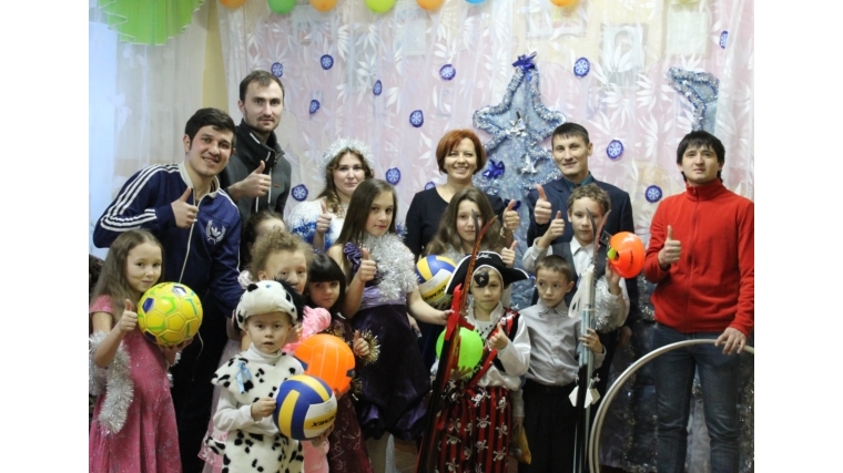 Футбольные команды Урмарского района подарили праздник детям