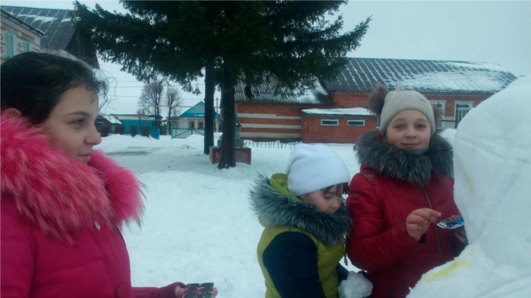 Парад снеговиков в МБОУ «Балдаевская СОШ»