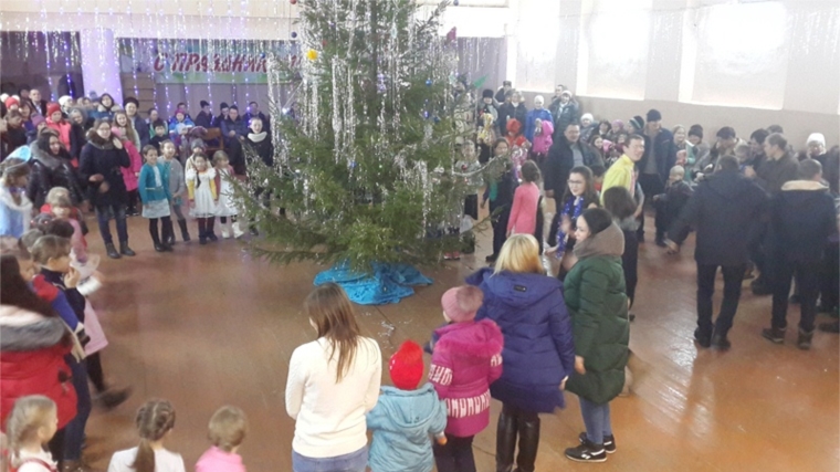 Новогодняя елка в Чубаевском сельском поселении