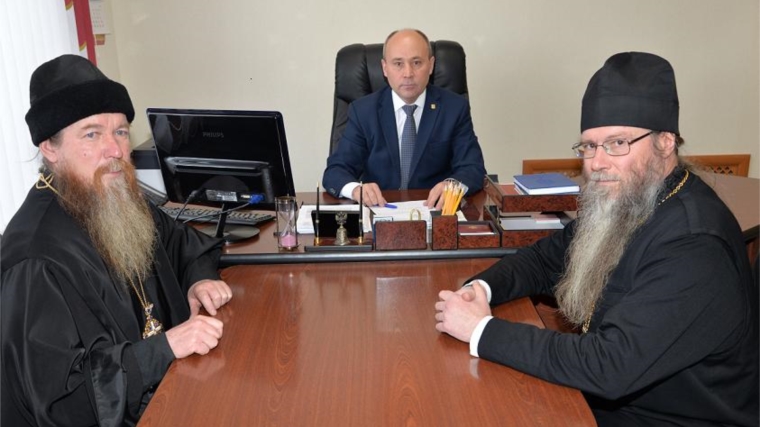 Глава администрации района встретился с епископом Алатырским и Порецким Феодором