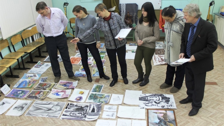 Ученики чебоксарской детской художественной школы имени Акцыновых демонстрируют свои таланты