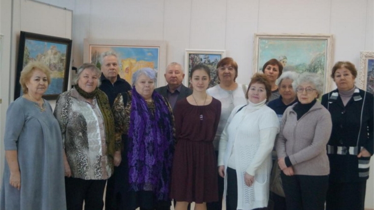 Совет ветеранов города Шумерля побывал с экскурсией на выставке Никаса Сафронова