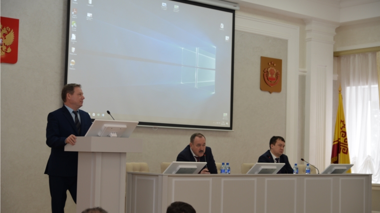 В рамках Единого информационного дня глава города Чебоксары Евгений Кадышев ответил на вопросы трудового коллектива АО «Чебоксарское производственное объединение им. В. И. Чапаева»