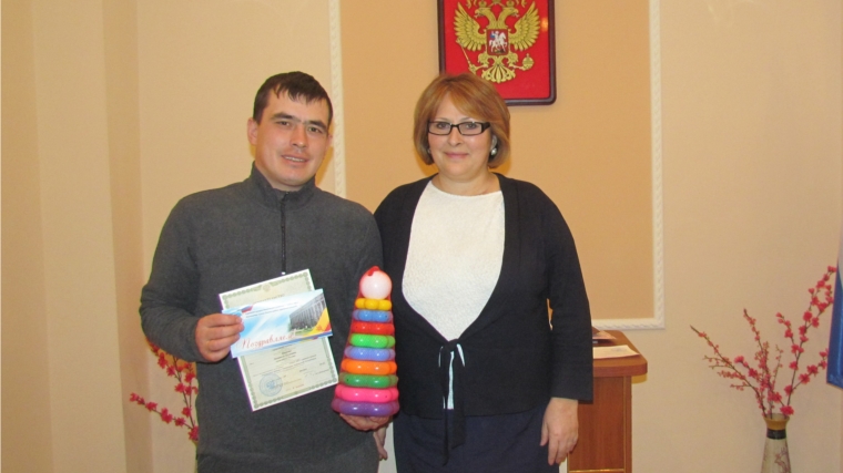 В Ленинском районе г. Чебоксары зарегистрирован 100-й новорожденный 2018 года
