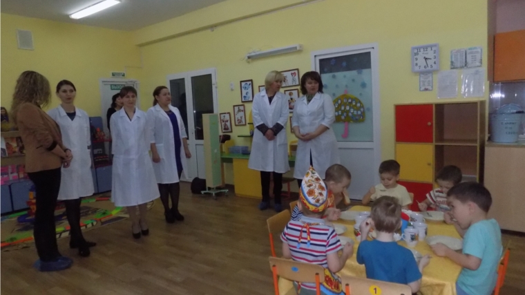 В детских садах г. Чебоксары продолжается работа по улучшению качества питания