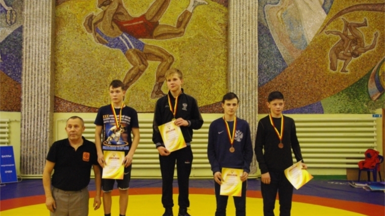 Сборная команда города Канаша выиграла восемь медалей первенства Чувашской Республики среди юношей и девушек 2001-2002 гг.р