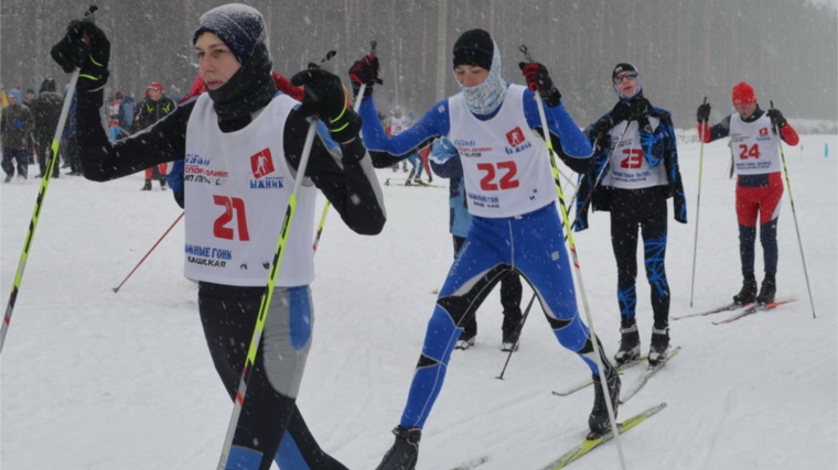 В Шумерле прошел Чемпионат по лыжным гонкам памяти воспитанника шумерлинской лыжной школы Александра Тарлыкова