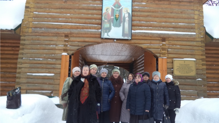 Представители ТОС «Радуга» и ТОС «Молодежный» посетили мужской монастырь в Моргаушском районе