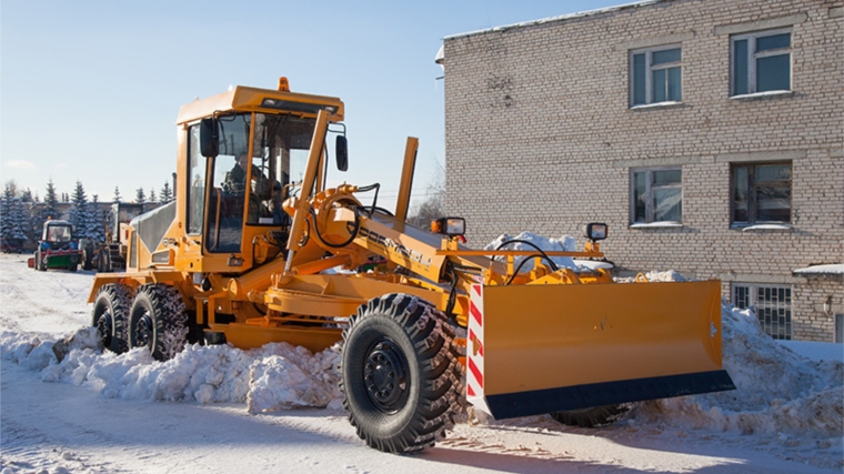 Уборка снега в пос. Кугеси Чебоксарского района после снегопада