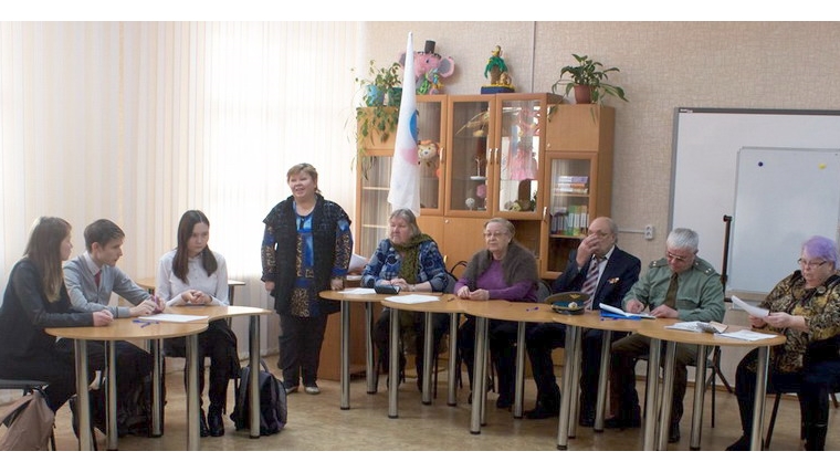 В рамках месячника оборонно-массовой и спортивной работы юные шумерлинцы состязались в викторине на знание событий Сталинградской битвы