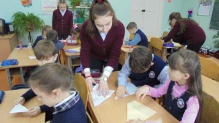 Волонтерами МБОУ «Алтышевская СОШ» проведен мастер-класс «Расскажите детям о войне»