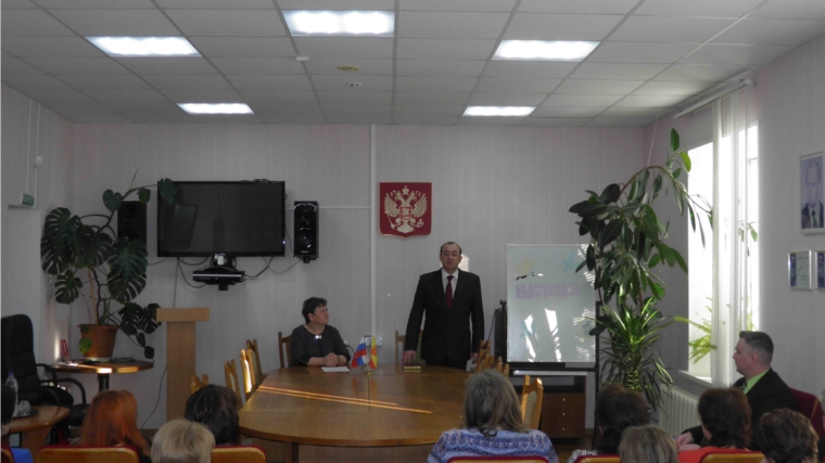 _Глава администрации города Алатыря Юрий Боголюбов проводит встречи с трудовыми коллективами