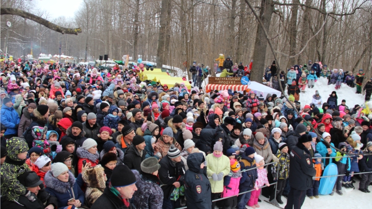 Новочебоксарск широко отпраздновал Масленицу: порядка 7 тысяч горожан торжественно провожали зиму и встречали весну