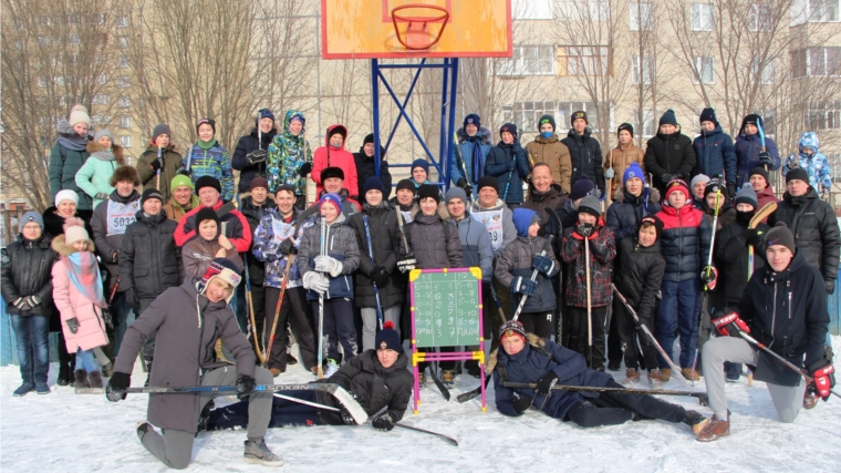 В Новочебоксарске состоялись соревнования по «Хоккею в валенках»