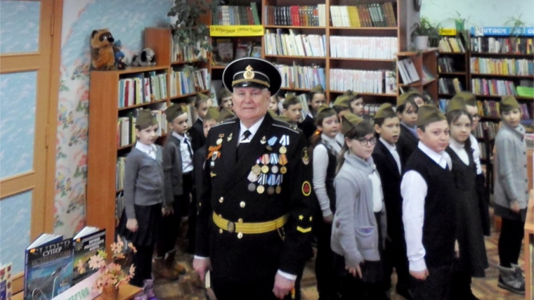 Ко Дню защитника Отечества в библиотеках города Шумерля прошли праздничные мероприятия