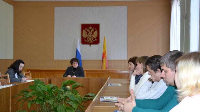 Н.И. Шпилевая провела тематическую встречу с молодыми семьями Алатырского района