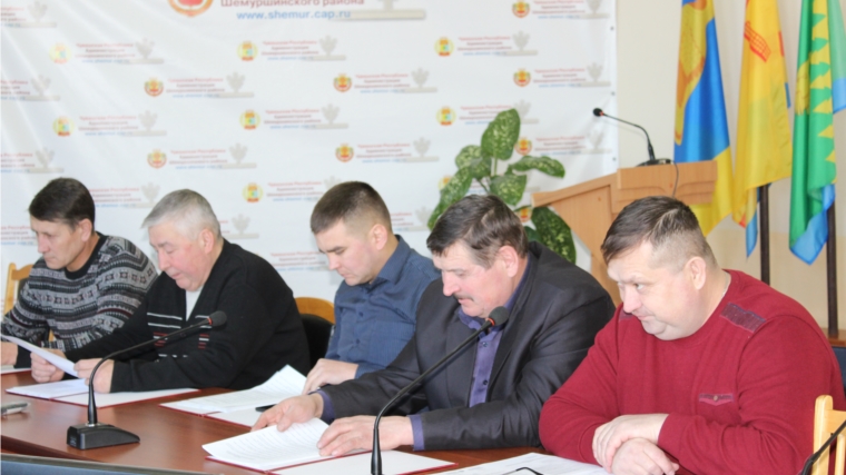 Сегодня в здании администрации района состоялось очередное 18 заседание Шемуршинского районного Собрания депутатов