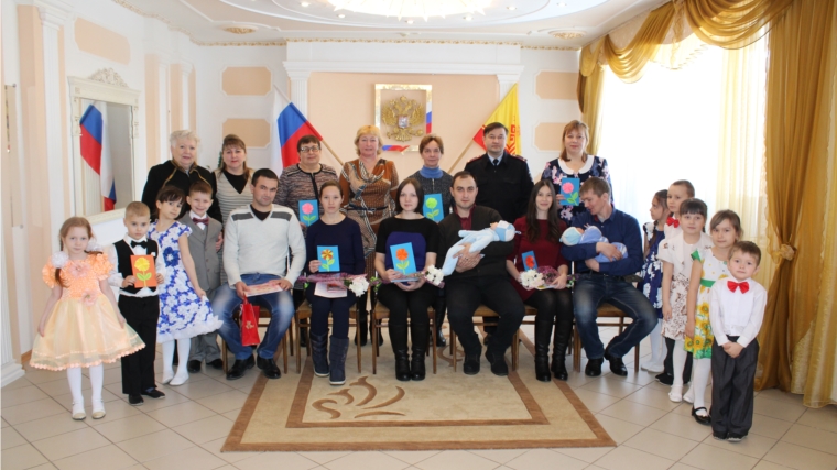 Обряд имянаречения в отделе ЗАГС Ядринского района в преддверии Международного женского дня