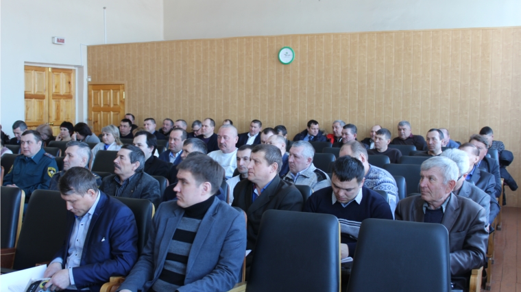 В администрации Шемуршинского района состоялось совещание с главами сельских поселений, руководителями организаций и сельхозпроизводителями района