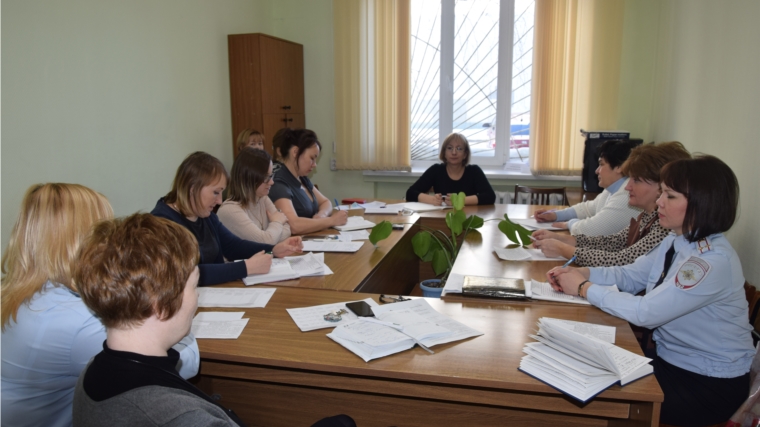 Вопросы профилактической работы с несовершеннолетними рассмотрены на заседании Координационного совета в администрации Московского района