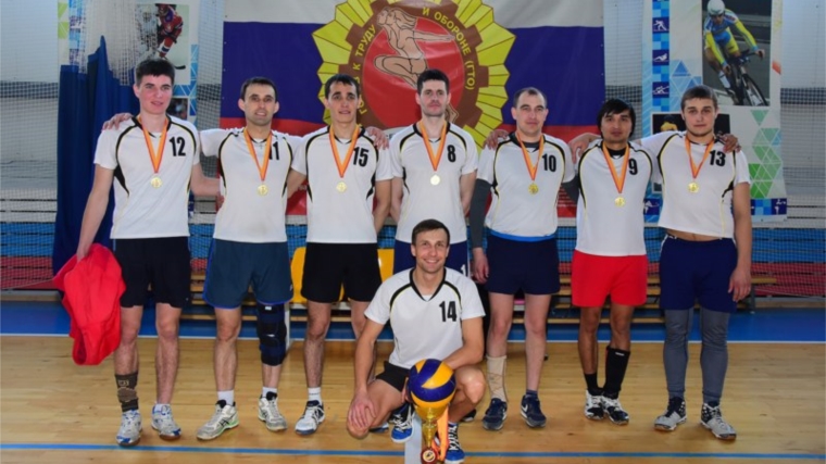 Сборная команда города Канаш- во второй раз выигрывает чемпионат Чувашской Республики по волейболу среди мужских команд городов и районов второй лиги