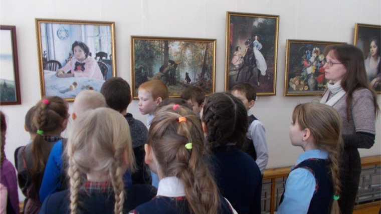 В Порецкой картинной галерее продолжает работу передвижная выставка художественных репродукций «Шедевры Третьяковской галереи»