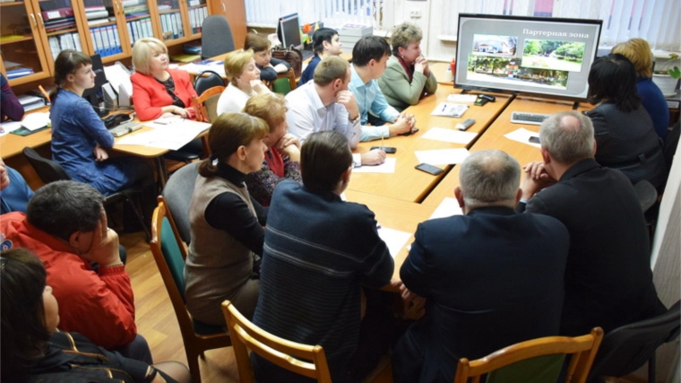 В Шумерле прошло общественное обсуждение проектов по благоустройству территории городского парка культуры и отдыха в 2018 году