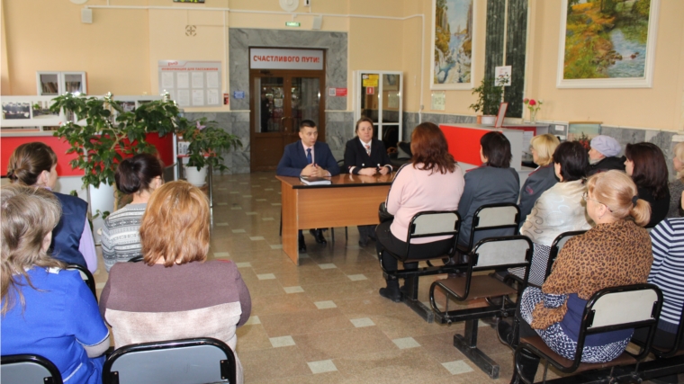 Виталий Михайлов посетил с рабочим визитом железнодорожный вокзал города Канаш
