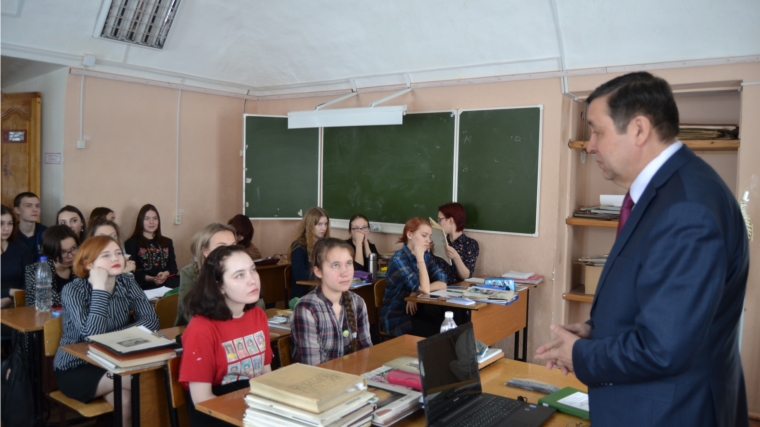 Единый информационный день прошел в Чебоксарском художественном училище